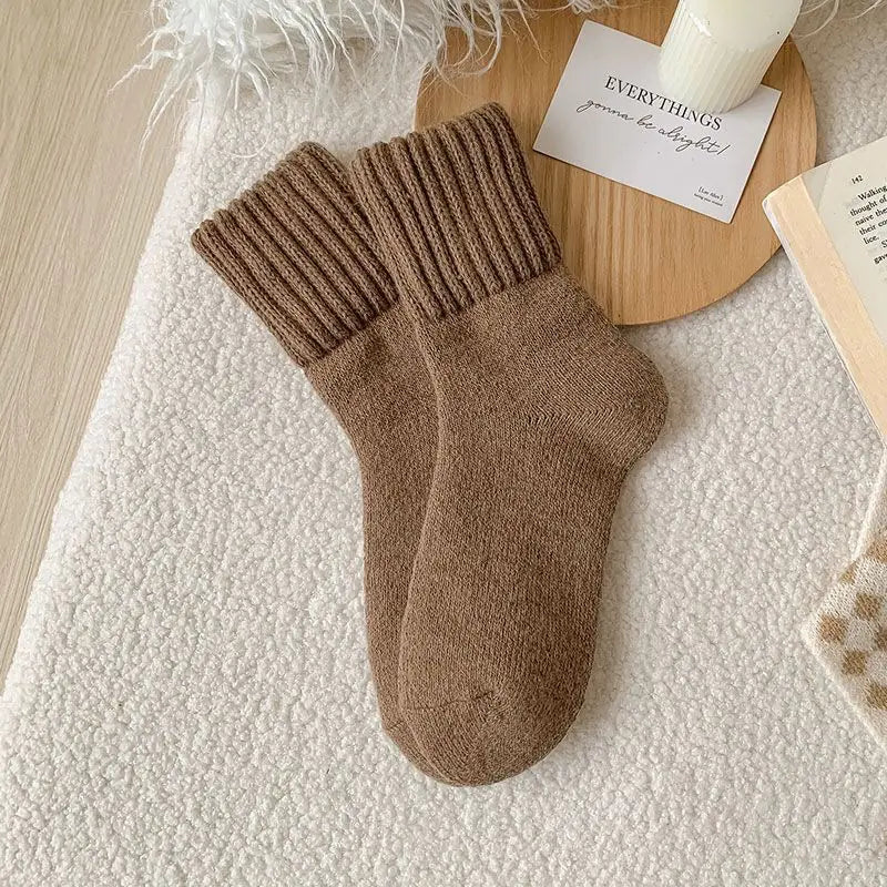 Lynoxa™ CozyWool Thick Mid-Calf Socks